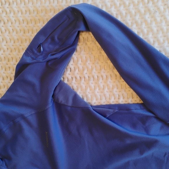 Reebok long sleeve women's workout top - Picture 3 of 3